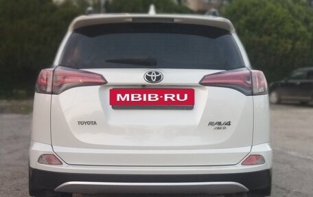 Toyota RAV4, 2016 год, 2 330 000 рублей, 9 фотография