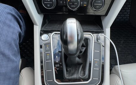 Volkswagen Passat B8 рестайлинг, 2019 год, 2 900 000 рублей, 15 фотография