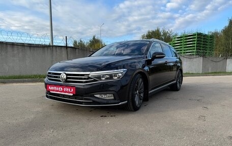 Volkswagen Passat B8 рестайлинг, 2019 год, 2 900 000 рублей, 4 фотография