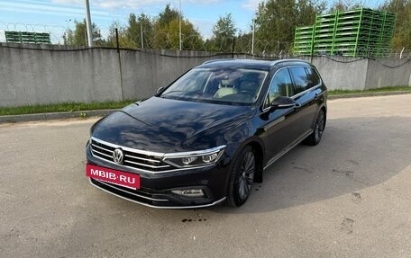 Volkswagen Passat B8 рестайлинг, 2019 год, 2 900 000 рублей, 3 фотография