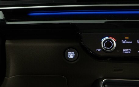 KIA Carnival, 2025 год, 21 фотография