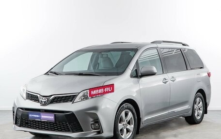 Toyota Sienna III, 2016 год, 5 фотография