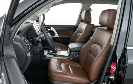 Toyota Land Cruiser 200, 2017 год, 10 фотография