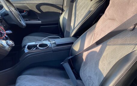 Toyota Prius Alpha I (ZVW40/41), 2016 год, 1 680 000 рублей, 19 фотография