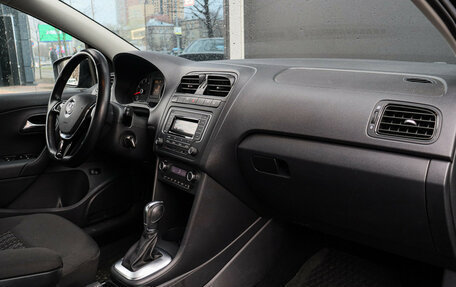 Volkswagen Polo VI (EU Market), 2017 год, 1 230 000 рублей, 7 фотография