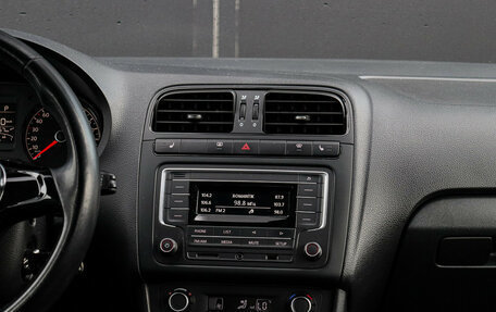 Volkswagen Polo VI (EU Market), 2017 год, 1 230 000 рублей, 10 фотография