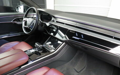 Audi A8, 2018 год, 4 300 000 рублей, 5 фотография