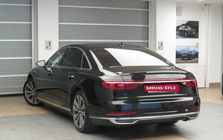 Audi A8, 2018 год, 4 300 000 рублей, 4 фотография