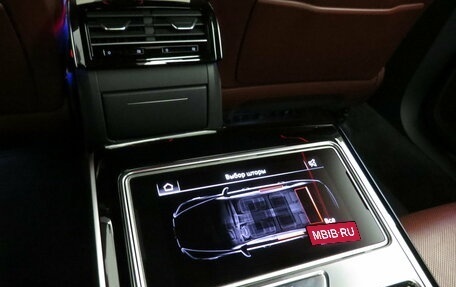 Audi A8, 2018 год, 4 300 000 рублей, 21 фотография