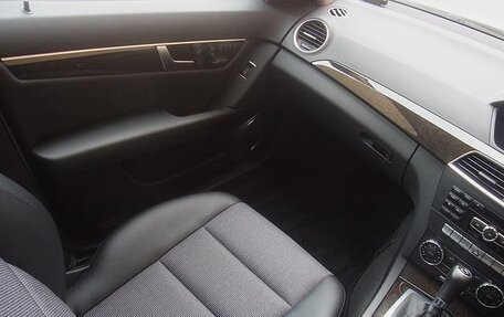 Mercedes-Benz C-Класс, 2012 год, 1 100 000 рублей, 15 фотография