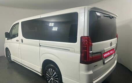 Toyota HiAce H300, 2019 год, 4 500 000 рублей, 6 фотография
