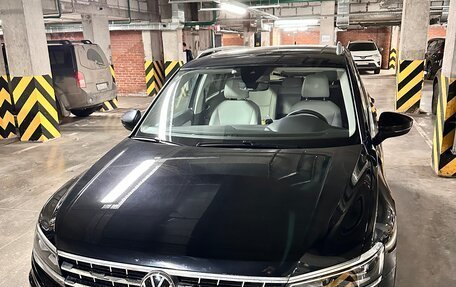 Volkswagen Tiguan II, 2019 год, 3 400 000 рублей, 1 фотография