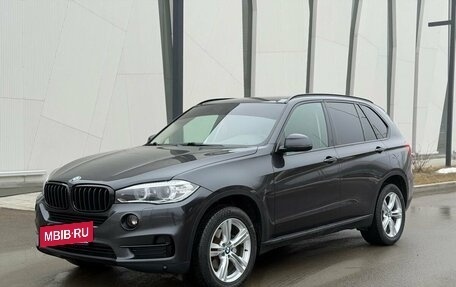 BMW X5, 2017 год, 3 200 000 рублей, 3 фотография