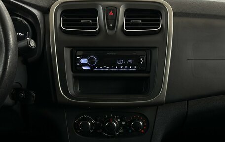 Renault Logan II, 2018 год, 640 000 рублей, 7 фотография