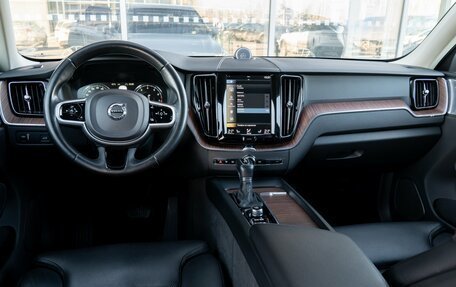 Volvo XC60 II, 2018 год, 3 500 000 рублей, 12 фотография