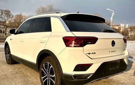 Volkswagen T-Roc I, 2023 год, 1 624 125 рублей, 4 фотография