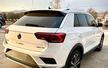 Volkswagen T-Roc I, 2023 год, 1 624 125 рублей, 5 фотография