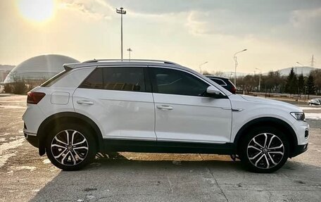 Volkswagen T-Roc I, 2023 год, 1 624 125 рублей, 6 фотография