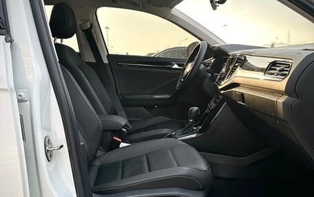 Volkswagen T-Roc I, 2023 год, 1 624 125 рублей, 12 фотография