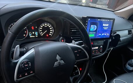 Mitsubishi Outlander III рестайлинг 3, 2014 год, 1 250 000 рублей, 11 фотография