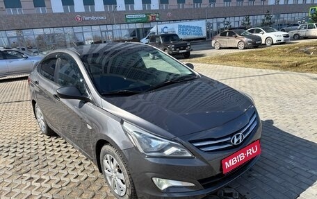 Hyundai Solaris II рестайлинг, 2015 год, 680 000 рублей, 1 фотография
