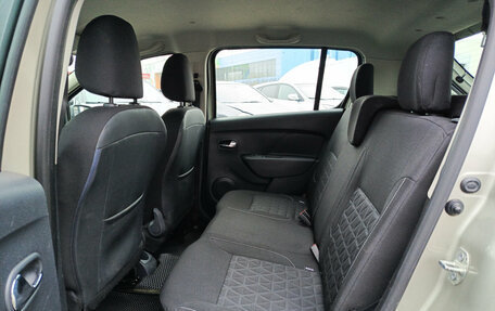 Renault Sandero II рестайлинг, 2015 год, 890 000 рублей, 15 фотография