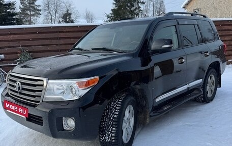 Toyota Land Cruiser 200, 2014 год, 3 300 000 рублей, 2 фотография