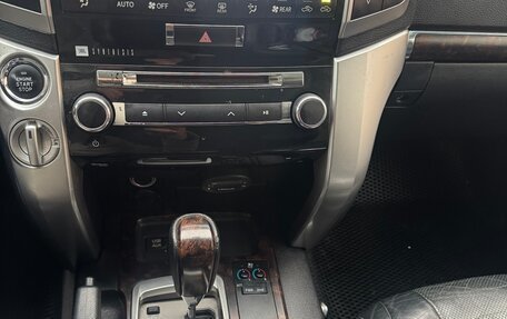 Toyota Land Cruiser 200, 2014 год, 3 300 000 рублей, 9 фотография