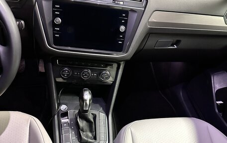 Volkswagen Tiguan II, 2019 год, 3 400 000 рублей, 6 фотография