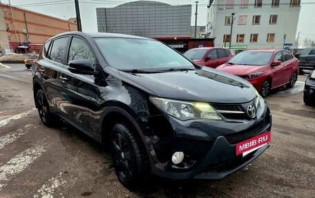 Toyota RAV4, 2015 год, 2 100 000 рублей, 2 фотография