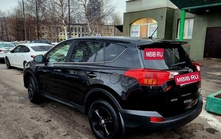 Toyota RAV4, 2015 год, 2 100 000 рублей, 3 фотография