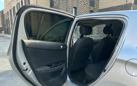 Hyundai i20 IB рестайлинг, 2010 год, 650 000 рублей, 16 фотография