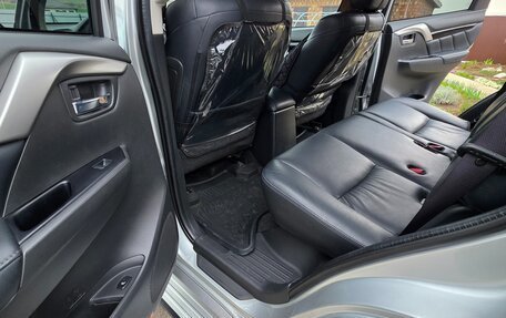 Mitsubishi Pajero Sport III рестайлинг, 2016 год, 3 400 000 рублей, 10 фотография