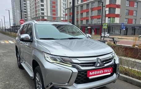 Mitsubishi Pajero Sport III рестайлинг, 2016 год, 3 400 000 рублей, 2 фотография