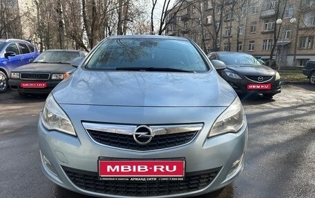 Opel Astra J, 2011 год, 650 000 рублей, 1 фотография