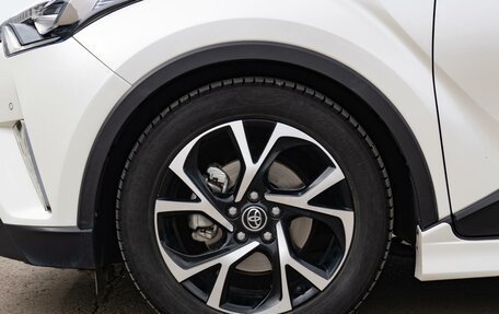 Toyota C-HR I рестайлинг, 2018 год, 1 950 000 рублей, 9 фотография