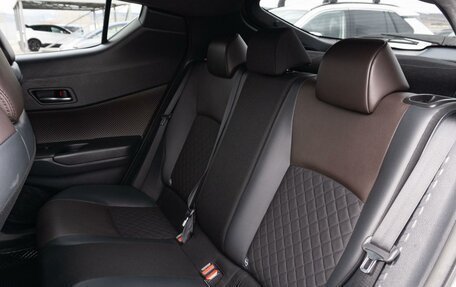 Toyota C-HR I рестайлинг, 2018 год, 1 950 000 рублей, 12 фотография