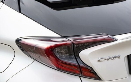 Toyota C-HR I рестайлинг, 2018 год, 1 950 000 рублей, 10 фотография