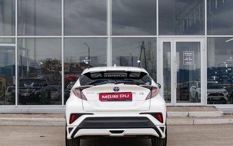 Toyota C-HR I рестайлинг, 2018 год, 1 950 000 рублей, 4 фотография