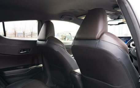 Toyota C-HR I рестайлинг, 2018 год, 1 950 000 рублей, 16 фотография