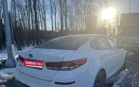 KIA Optima IV, 2019 год, 900 000 рублей, 4 фотография