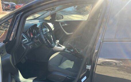 Opel Astra J, 2011 год, 560 000 рублей, 9 фотография