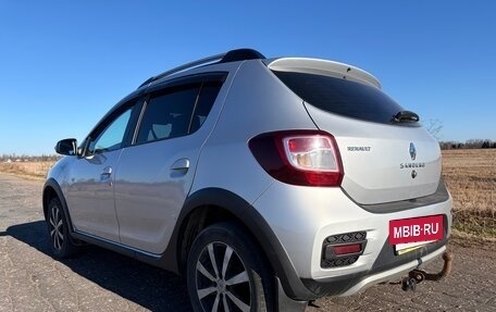 Renault Sandero II рестайлинг, 2018 год, 950 000 рублей, 2 фотография