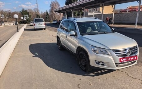Volkswagen Tiguan I, 2009 год, 700 000 рублей, 2 фотография