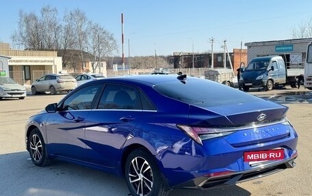 Hyundai Elantra, 2020 год, 2 300 000 рублей, 4 фотография