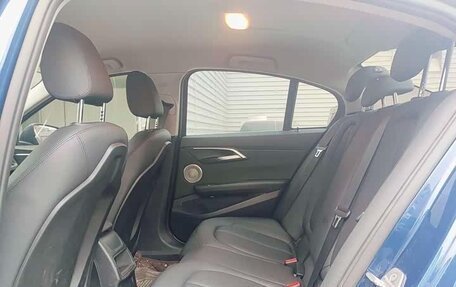 BMW 1 серия, 2022 год, 1 600 000 рублей, 12 фотография