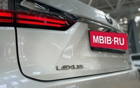 Lexus RX IV рестайлинг, 2019 год, 4 120 000 рублей, 10 фотография