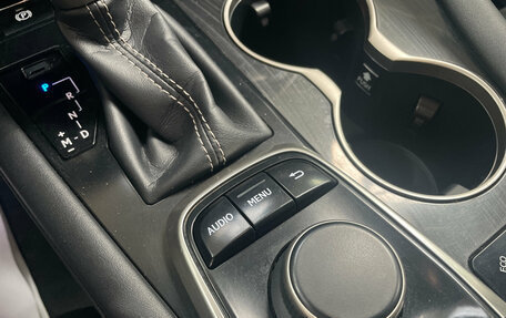Lexus RX IV рестайлинг, 2019 год, 4 120 000 рублей, 28 фотография