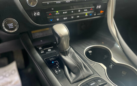 Lexus RX IV рестайлинг, 2019 год, 4 120 000 рублей, 29 фотография