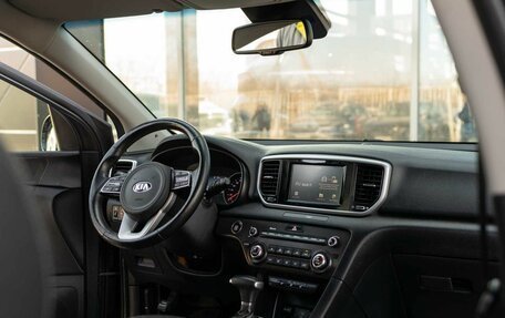 KIA Sportage IV рестайлинг, 2019 год, 2 550 000 рублей, 10 фотография